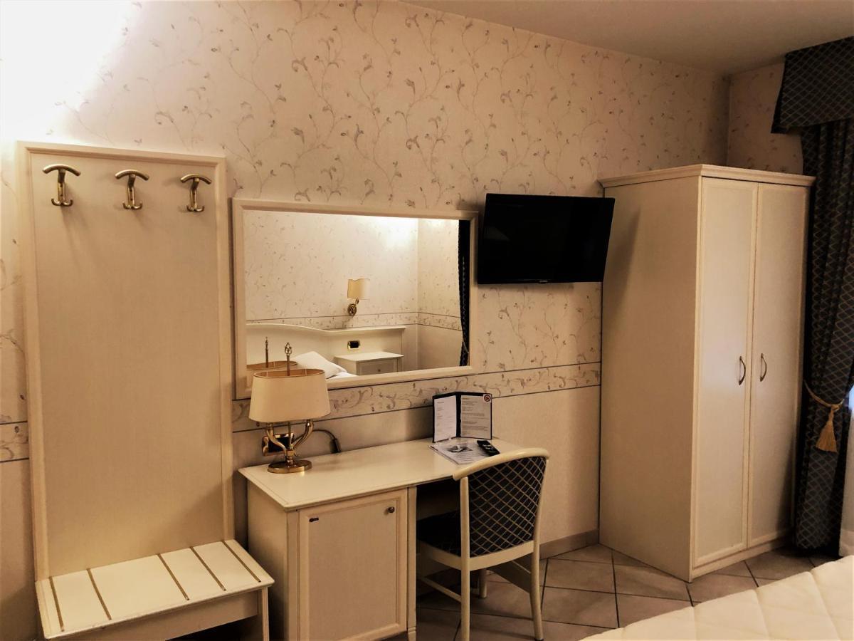 Hotel La Noce Chivasso Eksteriør billede