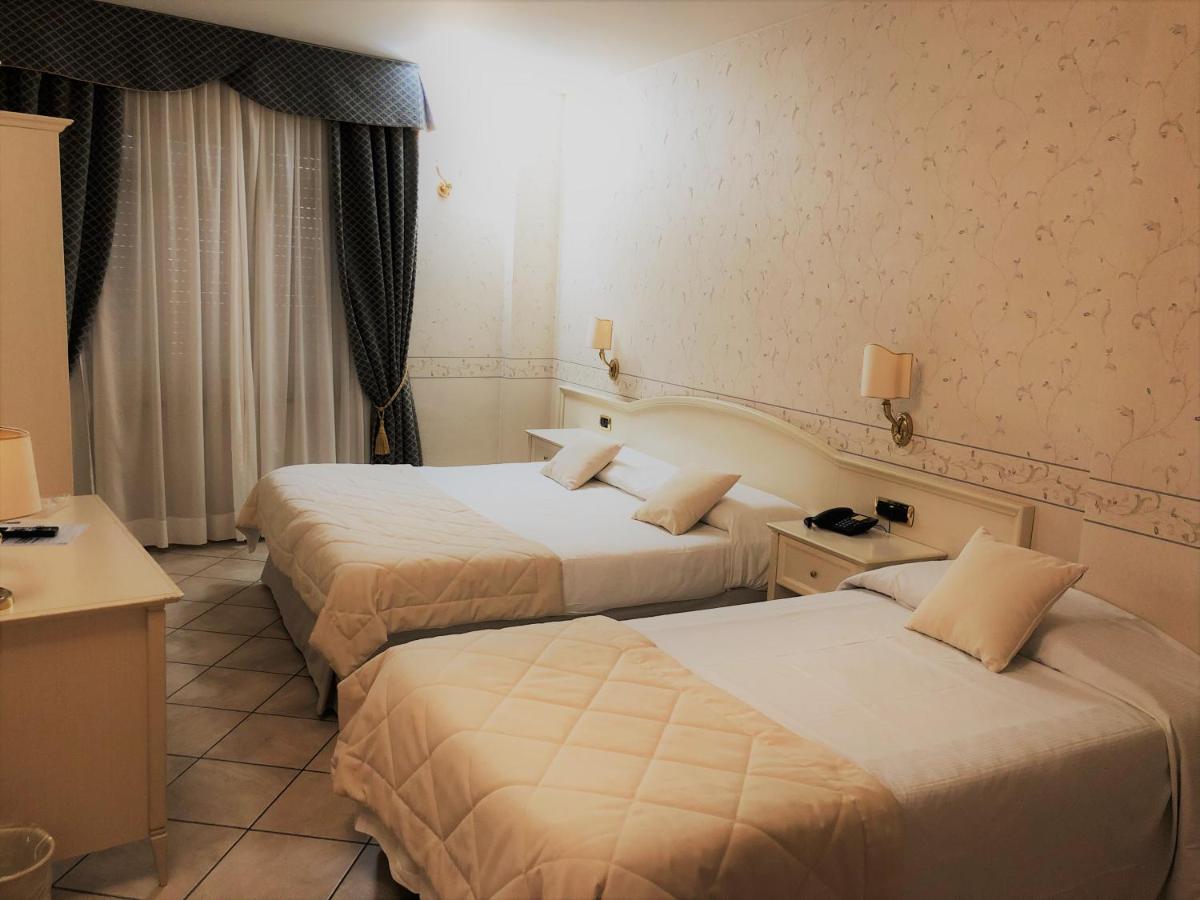 Hotel La Noce Chivasso Eksteriør billede